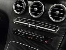 Mercedes-Benz GLC GLC250 AMG Line - U1786