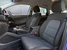 Hyundai TUCSON 1.6 GDi S Connect SUV 5dr Petrol Manual Euro 6 (s/s) (132 ps) - U1787
