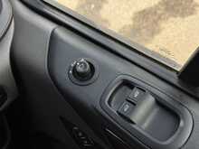 Ford Transit Custom 2.0 300 EcoBlue Limited Panel Van 5dr Diesel Manual L2 H1 Euro 6 (s/s) (130 ps) - U1789