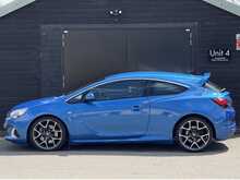 Vauxhall Astra GTC 2.0T VXR Coupe 3dr Petrol Manual Euro 5 (s/s) (280 ps) - U1791