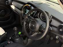 MINI Hatch 1.5 Cooper Classic Hatchback 5dr Petrol Manual Euro 6 (s/s) (136 ps) - U1798