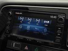 Mitsubishi Outlander 2.0h 12kWh 4h SUV 5dr Petrol Plug-in Hybrid CVT 4WD Euro 6 (s/s) (200 ps) - U1809