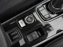 Mitsubishi Outlander 2.0h 12kWh 4h SUV 5dr Petrol Plug-in Hybrid CVT 4WD Euro 6 (s/s) (200 ps) - U1809