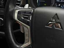 Mitsubishi Outlander 2.0h 12kWh 4h SUV 5dr Petrol Plug-in Hybrid CVT 4WD Euro 6 (s/s) (200 ps) - U1809