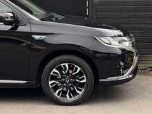 Mitsubishi Outlander 2.0h 12kWh 4h SUV 5dr Petrol Plug-in Hybrid CVT 4WD Euro 6 (s/s) (200 ps) - U1809