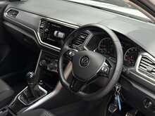 Volkswagen T-Roc 1.5 TSI EVO Active SUV 5dr Petrol Manual Euro 6 (s/s) (150 ps) - U1815