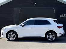 Audi Q3 1.5 TFSI CoD 35 S line SUV 5dr Petrol S Tronic Euro 6 (s/s) (150 ps) - U1831