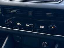 Nissan Qashqai 1.3 DIG-T MHEV Acenta Premium SUV 5dr Petrol Hybrid XTRON Euro 6 (s/s) (158 ps) - U1839