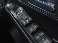 Nissan Qashqai 1.3 DIG-T MHEV Acenta Premium SUV 5dr Petrol Hybrid XTRON Euro 6 (s/s) (158 ps) - U1839