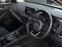 Nissan Qashqai 1.3 DIG-T MHEV Acenta Premium SUV 5dr Petrol Hybrid XTRON Euro 6 (s/s) (158 ps) - U1839