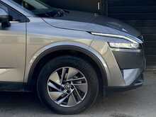 Nissan Qashqai 1.3 DIG-T MHEV Acenta Premium SUV 5dr Petrol Hybrid XTRON Euro 6 (s/s) (158 ps) - U1839