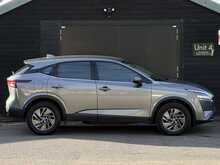Nissan Qashqai 1.3 DIG-T MHEV Acenta Premium SUV 5dr Petrol Hybrid XTRON Euro 6 (s/s) (158 ps) - U1839