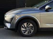 Nissan Qashqai 1.3 DIG-T MHEV Acenta Premium SUV 5dr Petrol Hybrid XTRON Euro 6 (s/s) (158 ps) - U1839