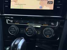 Volkswagen Golf 2.0 TSI R Hatchback 5dr Petrol DSG 4Motion Euro 6 (s/s) (300 ps) - U1842