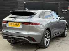 Jaguar F-PACE 2.0 P250i R-Dynamic SE SUV 5dr Petrol Auto AWD Euro 6 (s/s) (250 ps) - U1845