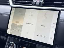 Jaguar F-PACE 2.0 P250i R-Dynamic SE SUV 5dr Petrol Auto AWD Euro 6 (s/s) (250 ps) - U1845