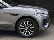 Jaguar F-PACE 2.0 P250i R-Dynamic SE SUV 5dr Petrol Auto AWD Euro 6 (s/s) (250 ps) - U1845