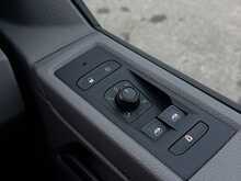 Volkswagen Transporter 2.0 TDI T28 Highline Panel Van 5dr Diesel DSG FWD SWB Euro 6 (s/s) (150 ps) - U1847