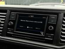 Volkswagen Crafter 2.0 TDI CR35 Trendline Panel Van 5dr Diesel Manual FWD MWB Euro 6 (s/s) (140 ps) - U1850