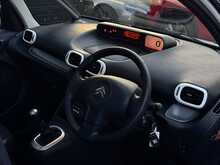 Citroen C3 Picasso 1.6 HDi Selection MPV 5dr Diesel Manual Euro 5 (90 ps) - U1852