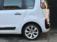 Citroen C3 Picasso 1.6 HDi Selection MPV 5dr Diesel Manual Euro 5 (90 ps) - U1852