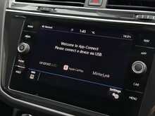Volkswagen Tiguan 2.0 TDI R-Line Tech SUV 5dr Diesel DSG Euro 6 (s/s) (150 ps) - U1856