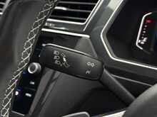 Volkswagen Tiguan 2.0 TDI R-Line Tech SUV 5dr Diesel DSG Euro 6 (s/s) (150 ps) - U1856