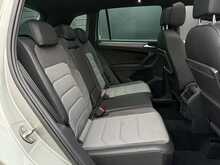 Volkswagen Tiguan 2.0 TDI R-Line Tech SUV 5dr Diesel DSG Euro 6 (s/s) (150 ps) - U1856