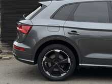 Audi Q5 2.0 TDI 40 Black Edition SUV 5dr Diesel S Tronic quattro Euro 6 (s/s) (190 ps) - U1857
