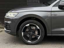 Audi Q5 2.0 TDI 40 Black Edition SUV 5dr Diesel S Tronic quattro Euro 6 (s/s) (190 ps) - U1857