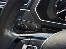 Volkswagen Tiguan 2.0 TDI SEL SUV 5dr Diesel DSG 4Motion Euro 6 (s/s) (150 ps) - U1858