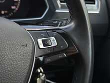 Volkswagen Tiguan 2.0 TDI SEL SUV 5dr Diesel DSG 4Motion Euro 6 (s/s) (150 ps) - U1858
