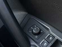 Volkswagen Tiguan 2.0 TDI SEL SUV 5dr Diesel DSG 4Motion Euro 6 (s/s) (150 ps) - U1858