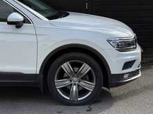 Volkswagen Tiguan 2.0 TDI SEL SUV 5dr Diesel DSG 4Motion Euro 6 (s/s) (150 ps) - U1858