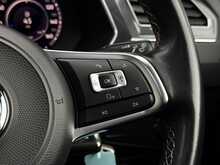 Volkswagen Tiguan 2.0 TDI R-Line SUV 5dr Diesel DSG Euro 6 (s/s) (150 ps) - U1861