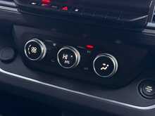 Renault Trafic 2.0 dCi Blue LL30 Sport+ Crew Van Double Cab 6dr Diesel Manual L2 H1 Euro 6 (s/s) (150 ps) - U1864