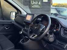 Renault Trafic 2.0 dCi Blue LL30 Sport+ Crew Van Double Cab 6dr Diesel Manual L2 H1 Euro 6 (s/s) (150 ps) - U1864