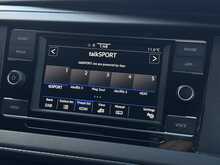 Volkswagen Transporter 2.0 TDI T30 Highline Panel Van 5dr Diesel DSG FWD LWB Euro 6 (s/s) (150 ps) - U1868