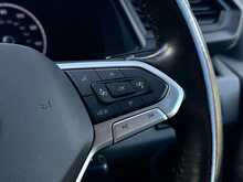 Volkswagen Transporter 2.0 TDI T30 Highline Panel Van 5dr Diesel DSG FWD LWB Euro 6 (s/s) (150 ps) - U1868