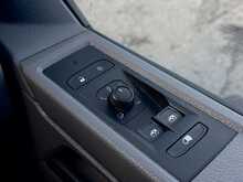 Volkswagen Transporter 2.0 TDI T30 Highline Panel Van 5dr Diesel DSG FWD LWB Euro 6 (s/s) (150 ps) - U1868