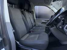 Volkswagen Transporter 2.0 TDI T30 Highline Panel Van 5dr Diesel DSG FWD LWB Euro 6 (s/s) (150 ps) - U1868