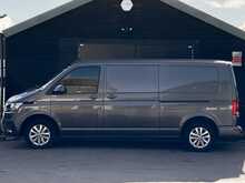 Volkswagen Transporter 2.0 TDI T30 Highline Panel Van 5dr Diesel DSG FWD LWB Euro 6 (s/s) (150 ps) - U1868
