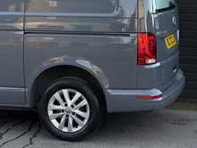 Volkswagen Transporter 2.0 TDI T28 Highline Panel Van 5dr Diesel DSG FWD SWB Euro 6 (s/s) (150 ps) - U1869