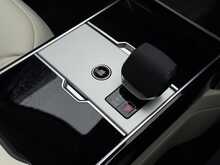 Land Rover Range Rover 3.0 D300 MHEV SE SUV 5dr Diesel Auto 4WD Euro 6 (s/s) (300 ps) - U1877