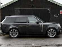 Land Rover Range Rover 3.0 D300 MHEV SE SUV 5dr Diesel Auto 4WD Euro 6 (s/s) (300 ps) - U1877