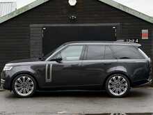 Land Rover Range Rover 3.0 D300 MHEV SE SUV 5dr Diesel Auto 4WD Euro 6 (s/s) (300 ps) - U1877