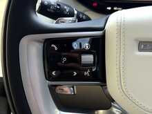 Land Rover Range Rover 3.0 D300 MHEV SE SUV 5dr Diesel Auto 4WD Euro 6 (s/s) (300 ps) - U1877