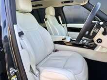 Land Rover Range Rover 3.0 D300 MHEV SE SUV 5dr Diesel Auto 4WD Euro 6 (s/s) (300 ps) - U1877