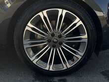 Land Rover Range Rover 3.0 D300 MHEV SE SUV 5dr Diesel Auto 4WD Euro 6 (s/s) (300 ps) - U1877