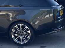 Land Rover Range Rover 3.0 D300 MHEV SE SUV 5dr Diesel Auto 4WD Euro 6 (s/s) (300 ps) - U1877
